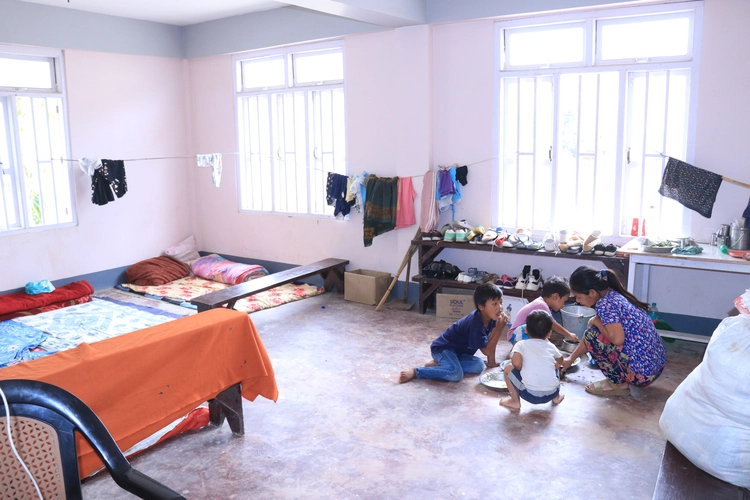 KUKI KHANGLAI LAWMPI RELIEF CENTRE 